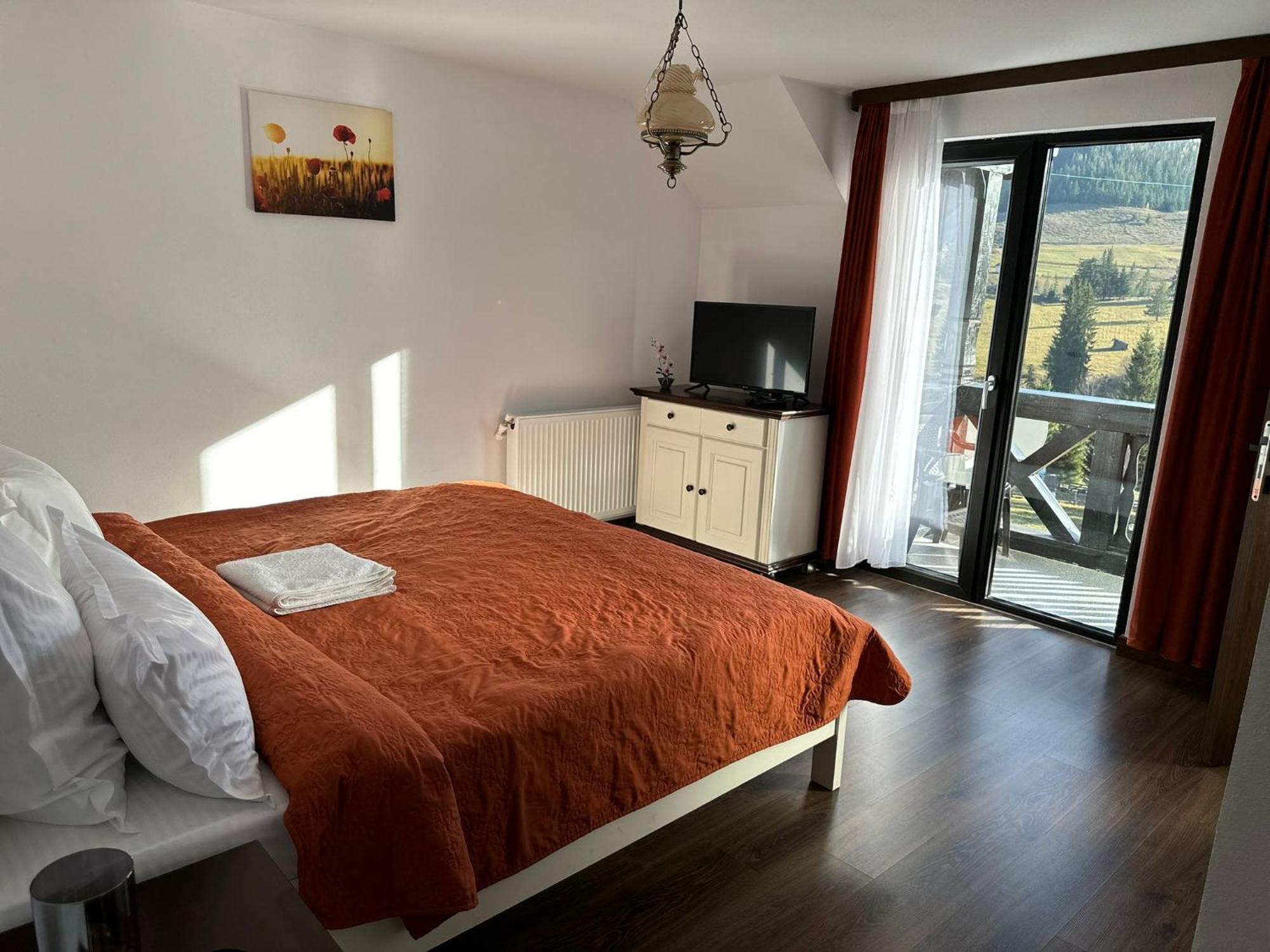 Conacul Muntii Bucovinei Hotel Câmpulung Moldovenesc Exterior foto